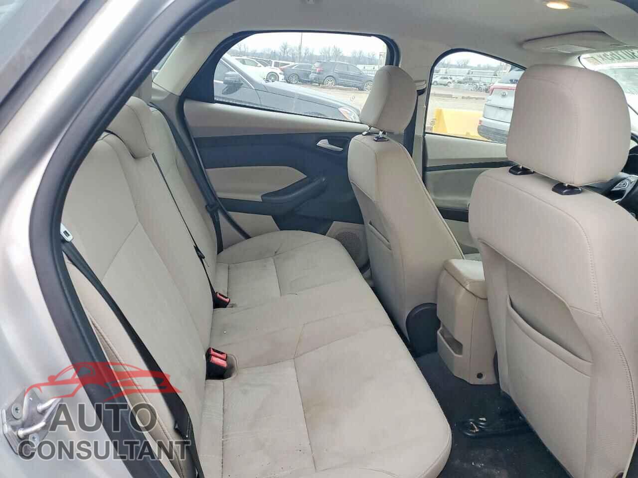FORD FOCUS 2015 - 1FADP3F23FL232256