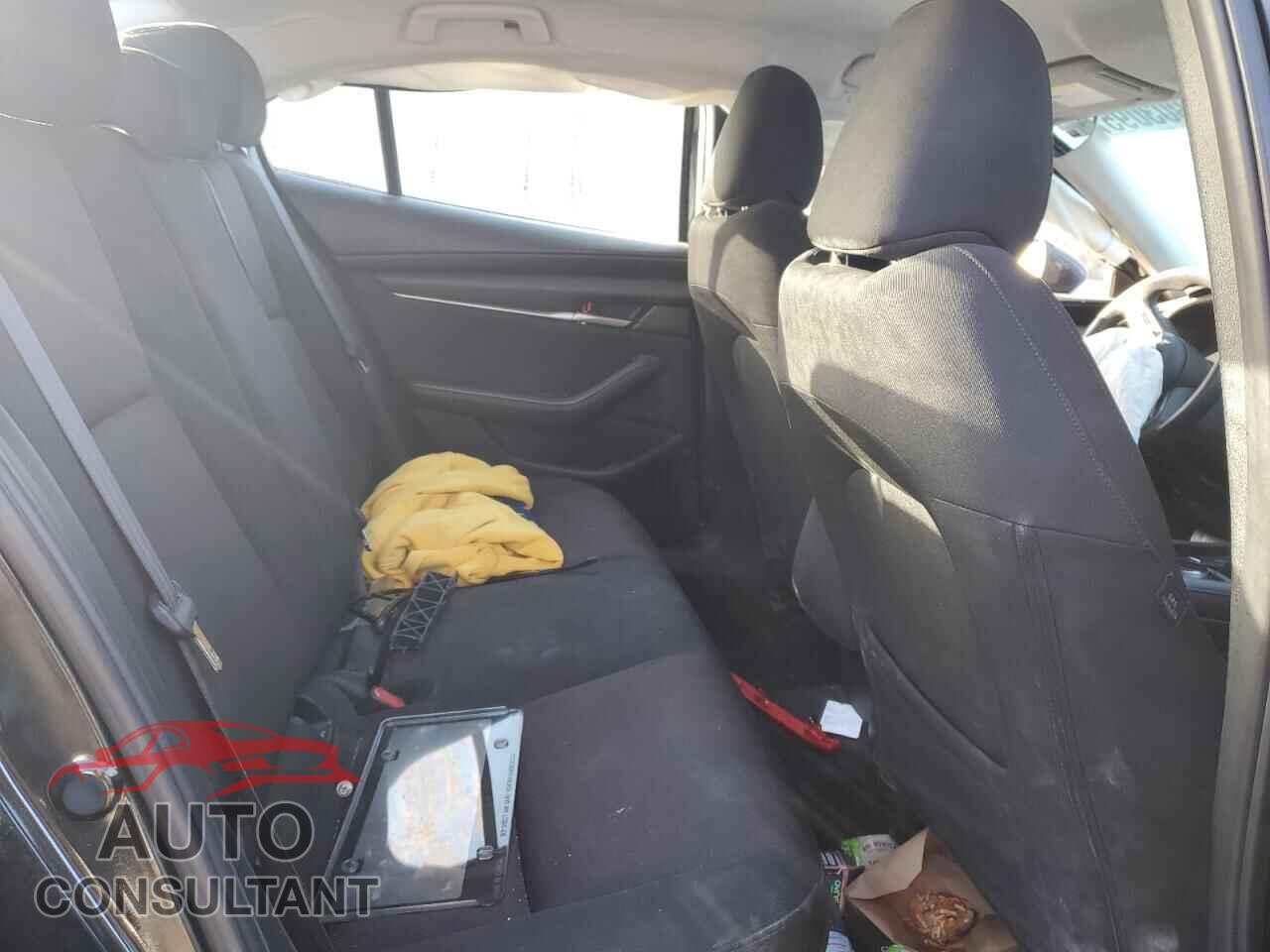 MAZDA 3 2021 - JM1BPAB79M1300205