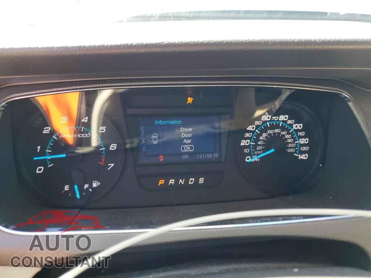 FORD TAURUS 2017 - 1FAHP2D87HG118209