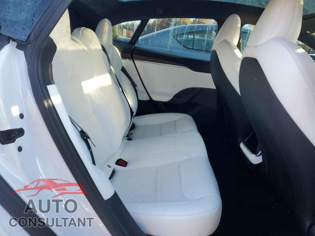 TESLA MODEL S 2023 - 5YJSA1E58PF522385