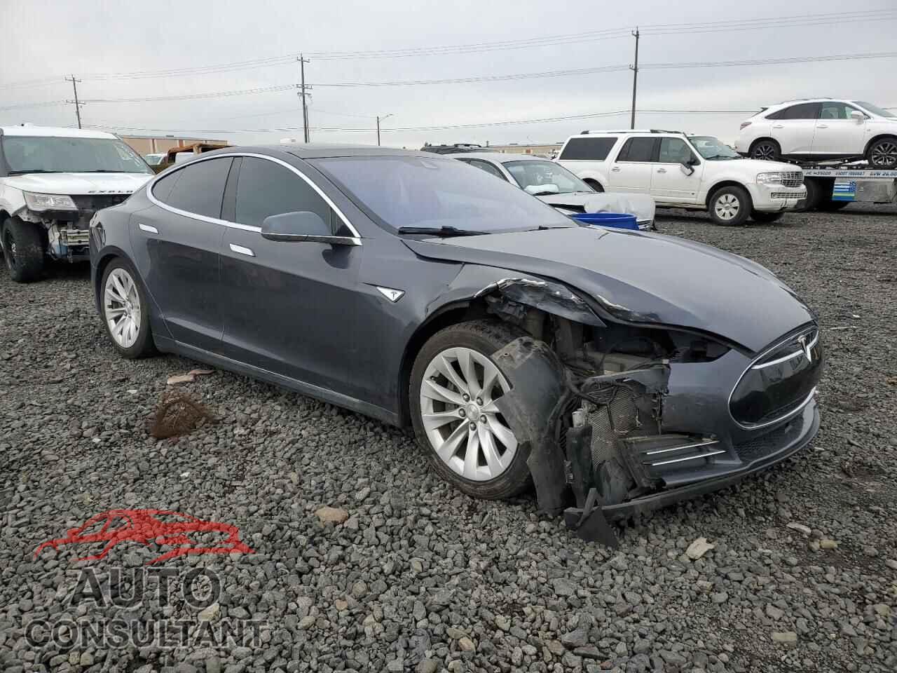 TESLA MODEL S 2015 - 5YJSA1E20FF117416