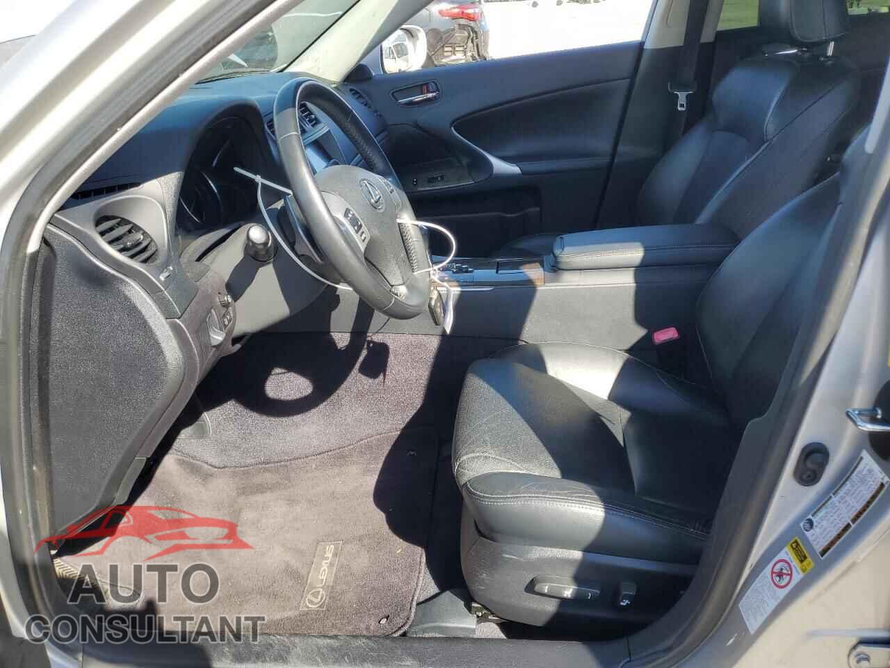 LEXUS IS 2011 - JTHBF5C27B5134980