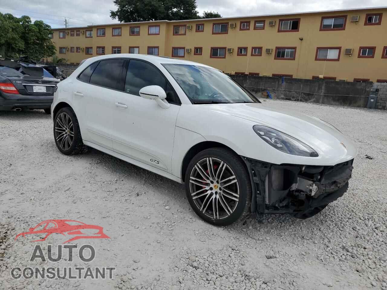 PORSCHE MACAN 2018 - WP1AG2A51JLB64376