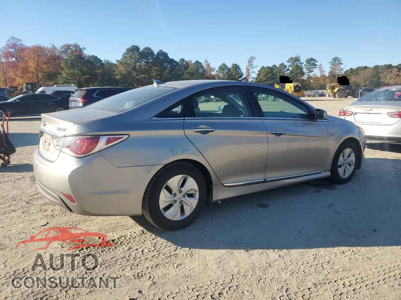 HYUNDAI SONATA 2013 - KMHEC4A41DA078594