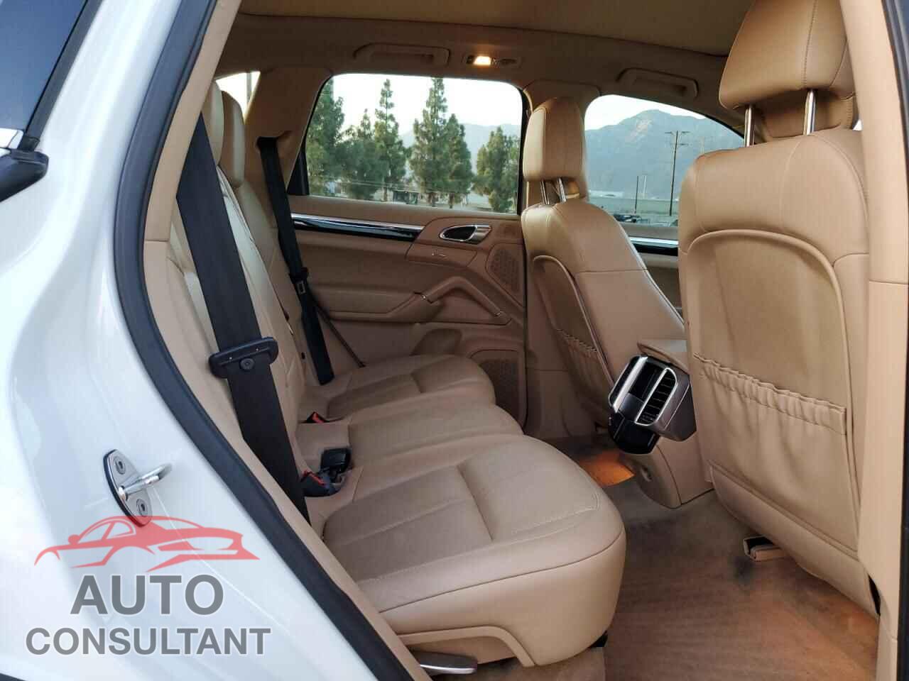 PORSCHE CAYENNE 2012 - WP1AA2A21CLA04511