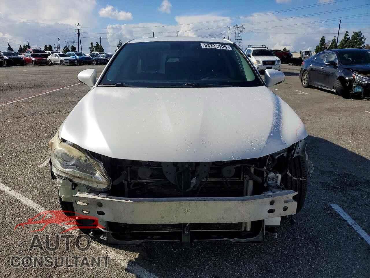 LEXUS CT 200 2011 - JTHKD5BH8B2027952