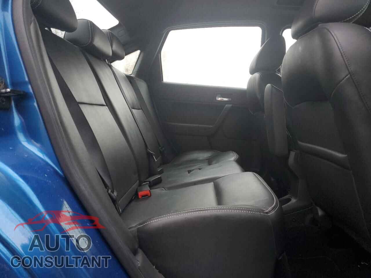 FORD FOCUS 2010 - 1FAHP3GN6AW191252