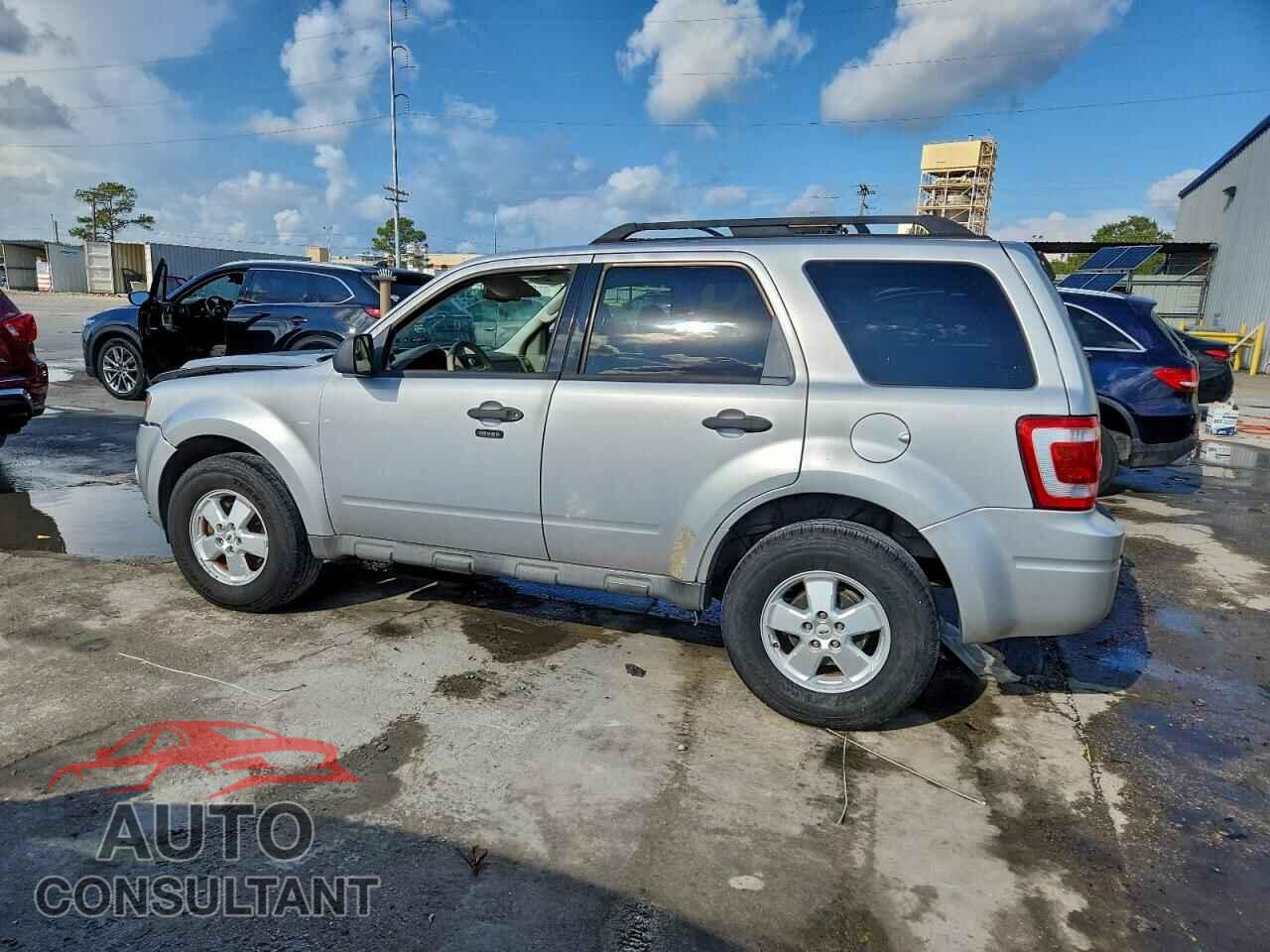 FORD ESCAPE 2010 - 1FMCU0D77AKC87900