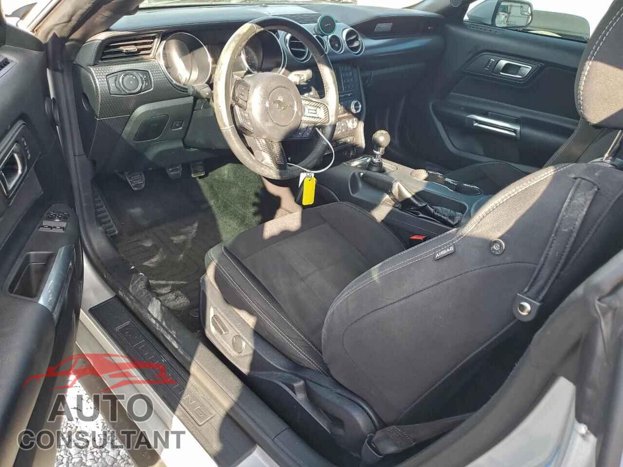 FORD MUSTANG 2018 - 1FA6P8CFXJ5146131