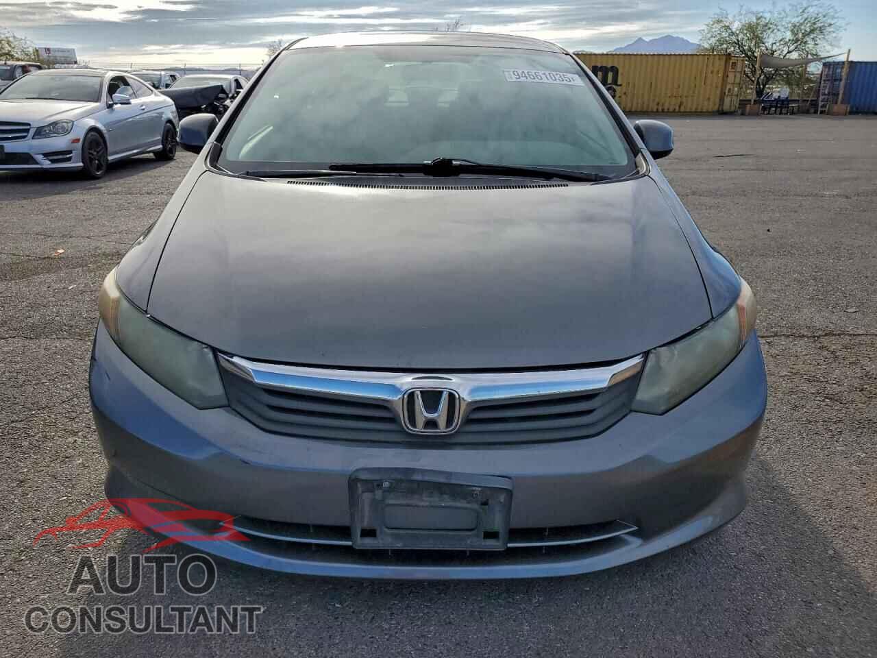 HONDA CIVIC 2012 - 2HGFB2F52CH561580