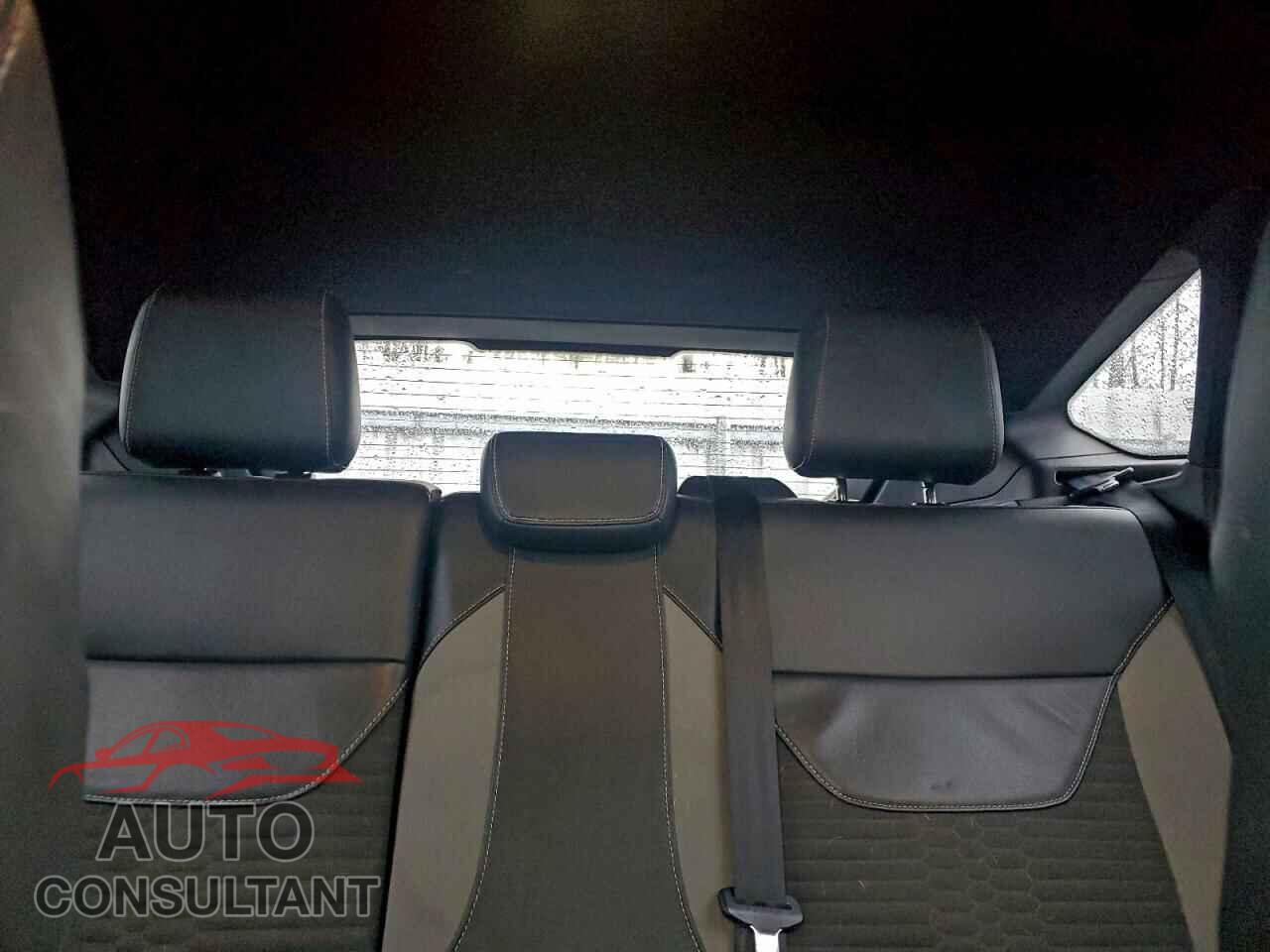 FORD FOCUS 2017 - 1FADP3L94HL335979