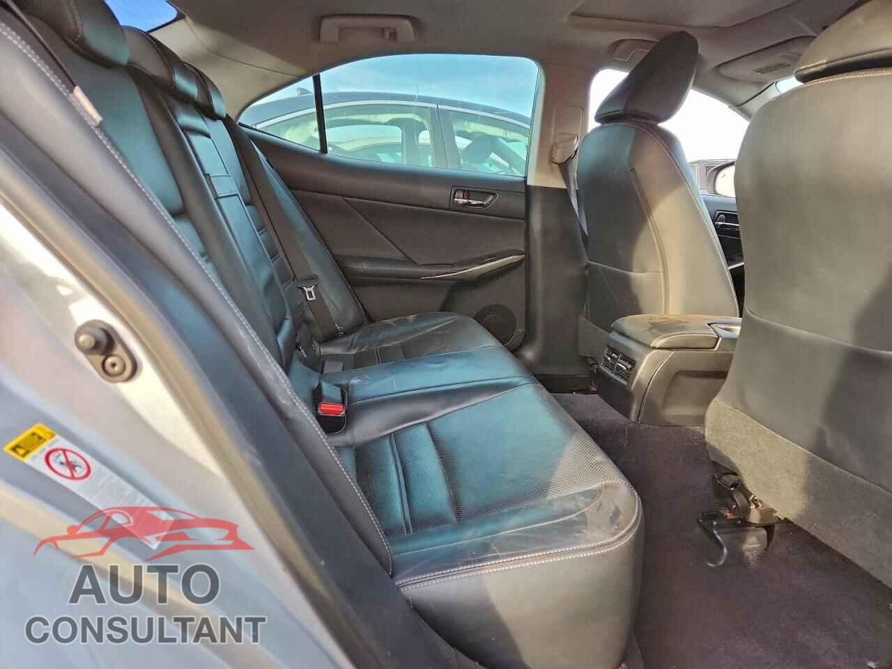 LEXUS IS 2014 - JTHCF1D26E5002387