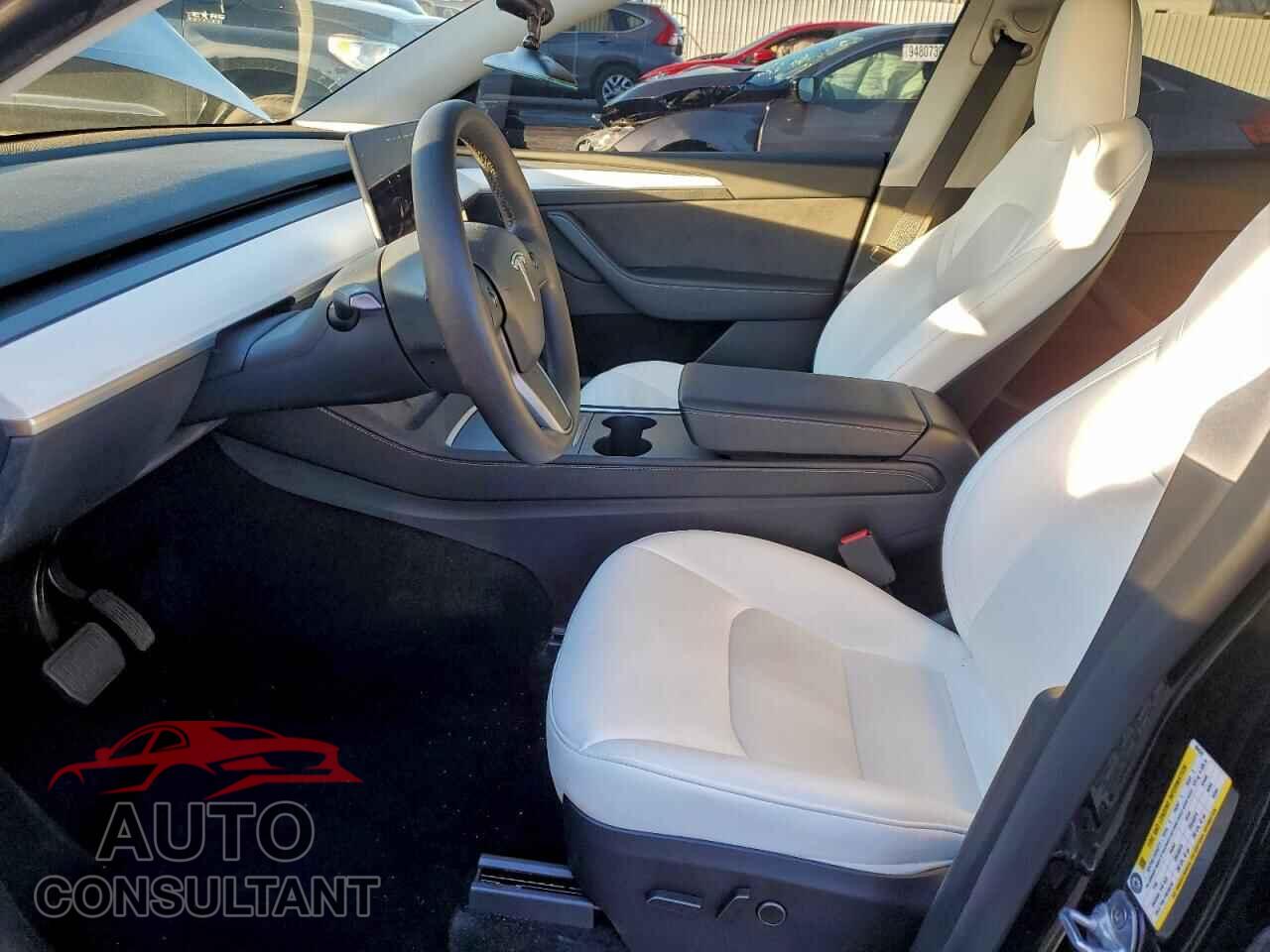 TESLA MODEL Y 2024 - 7SAYGDED7RF094249