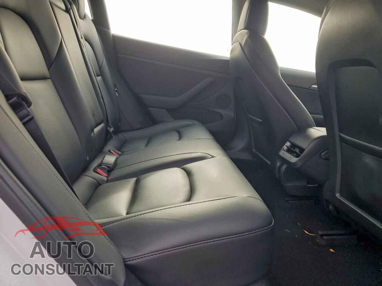 TESLA MODEL 3 2021 - 5YJ3E1EC6MF094237