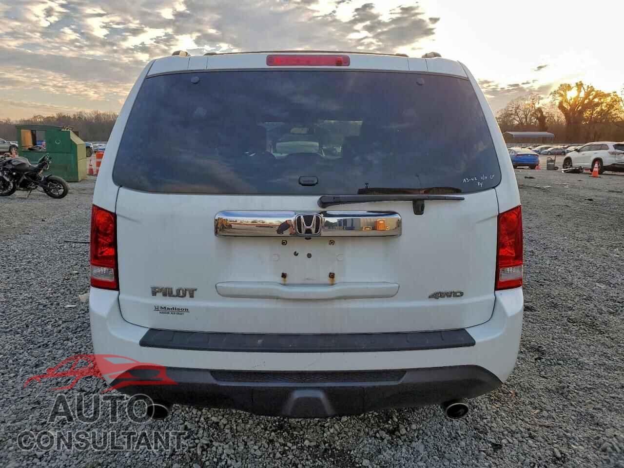 HONDA PILOT 2014 - 5FNYF4H50EB020282