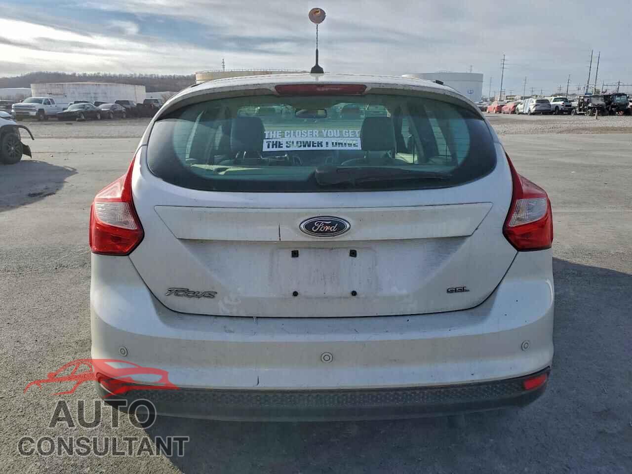 FORD FOCUS 2012 - 1FAHP3M28CL183202