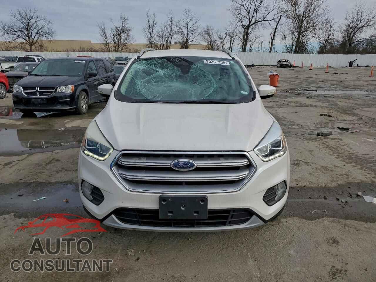FORD ESCAPE 2017 - 1FMCU0JD0HUB87873