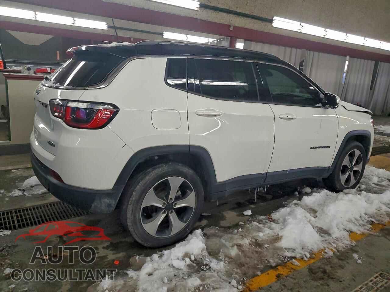 JEEP COMPASS 2018 - 3C4NJDBB0JT101035