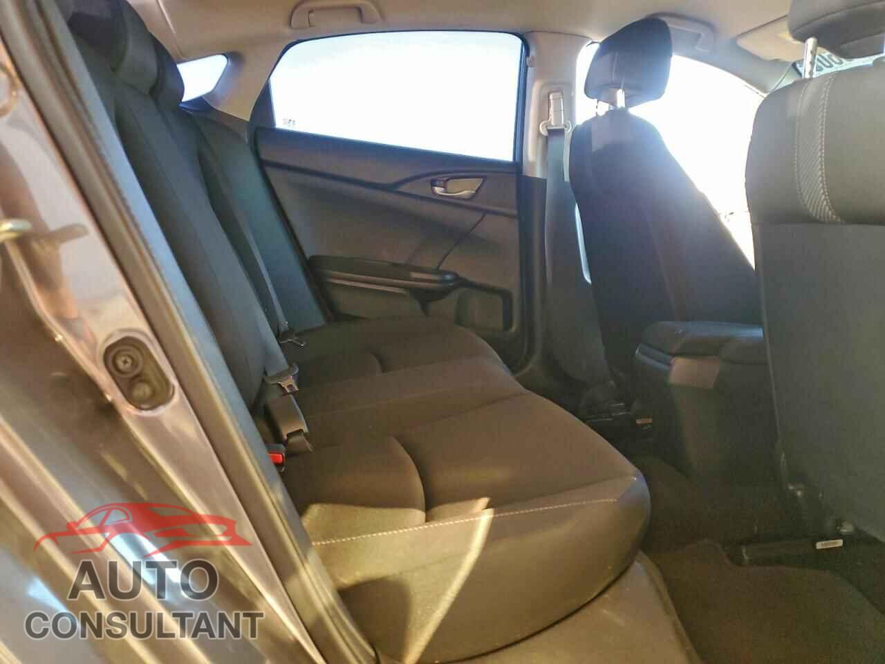 HONDA CIVIC 2018 - 2HGFC2F56JH526065
