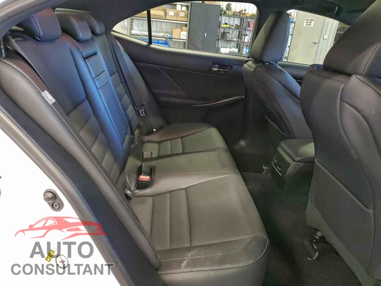 LEXUS IS 2014 - JTHBF1D20E5002395
