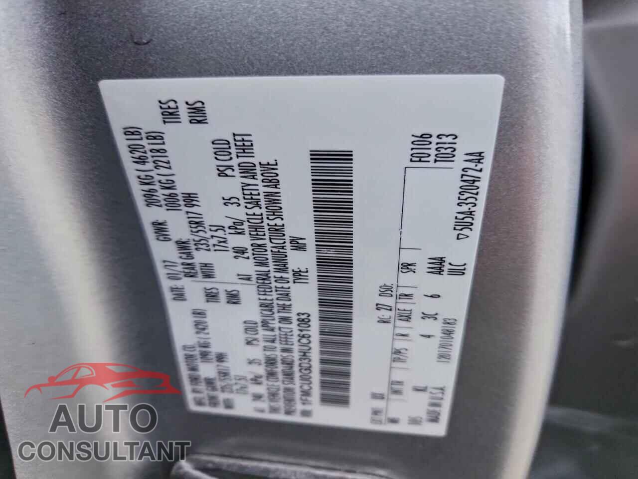 FORD ESCAPE 2017 - 1FMCU0GD3HUC61083