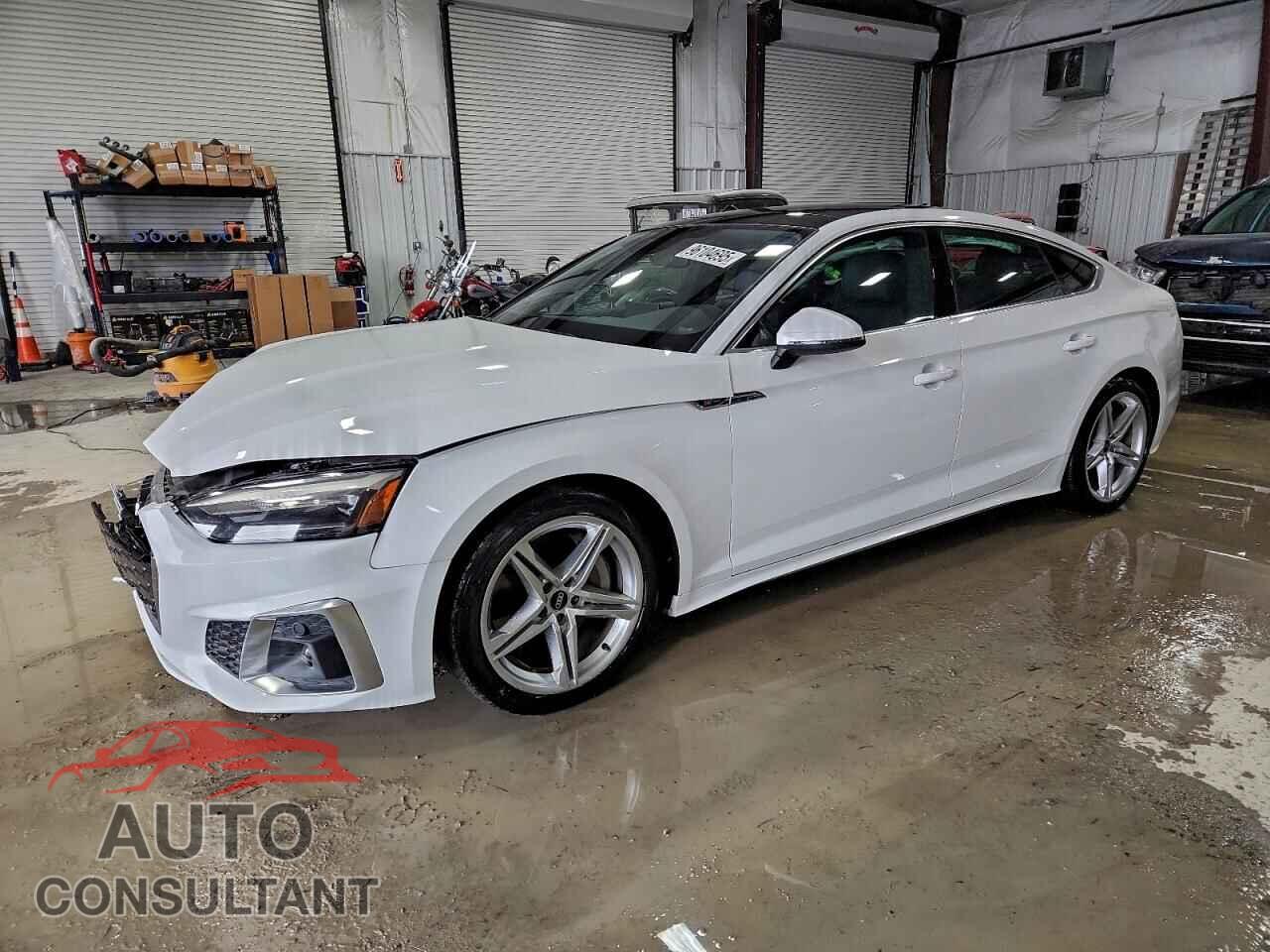 AUDI A5 2022 - WAUDACF58NA008364