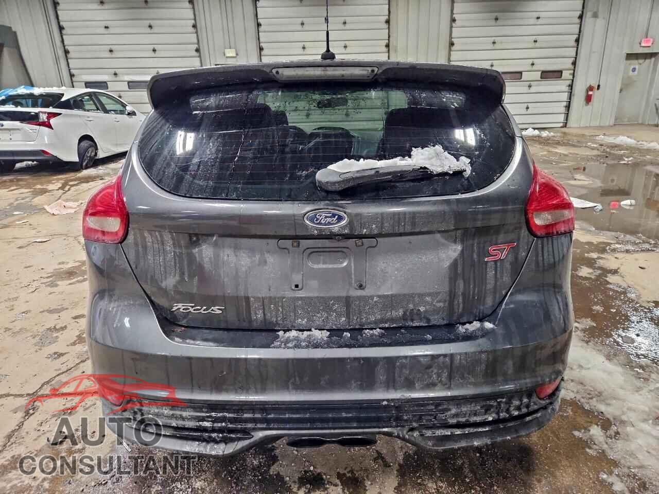 FORD FOCUS 2015 - 1FADP3L93FL352978