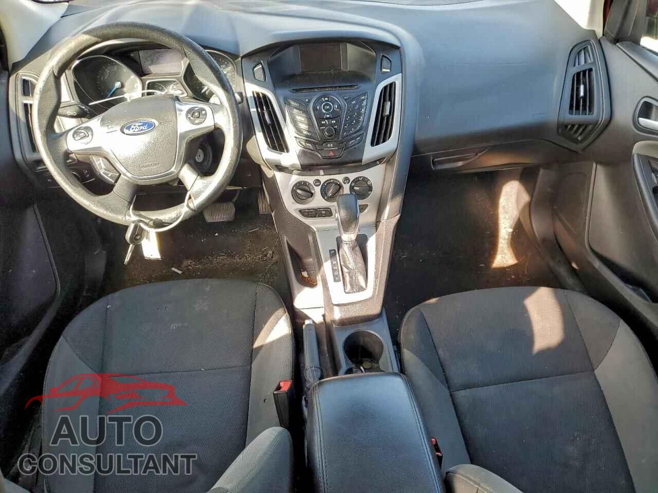 FORD FOCUS 2014 - 1FADP3F2XEL425440