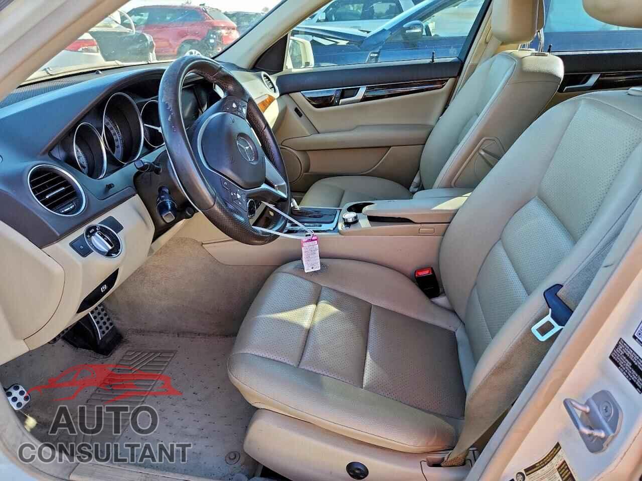 MERCEDES-BENZ C-CLASS 2012 - WDDGF4HB8CA655506