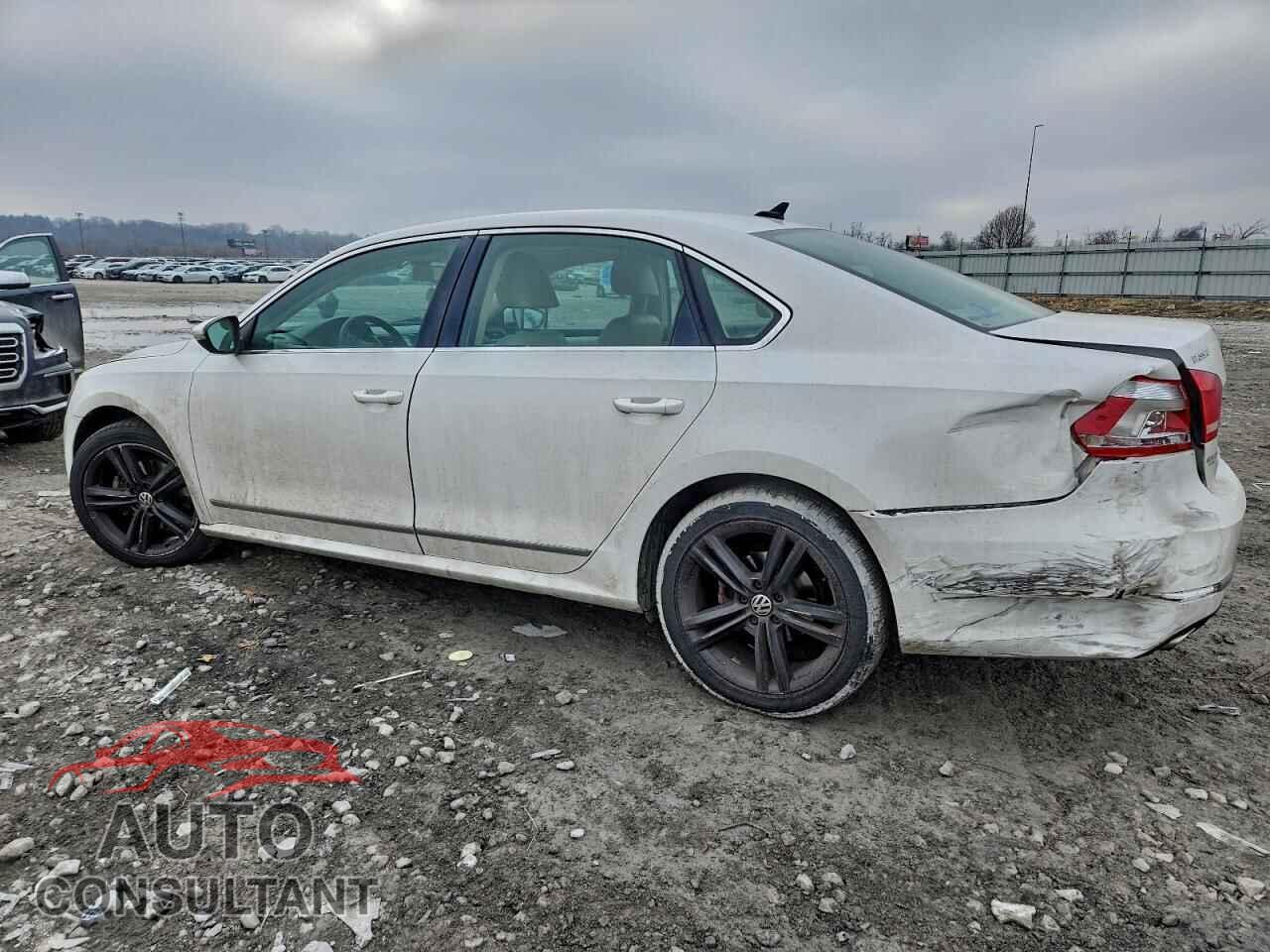 VOLKSWAGEN PASSAT 2012 - 1VWBN7A39CC038600