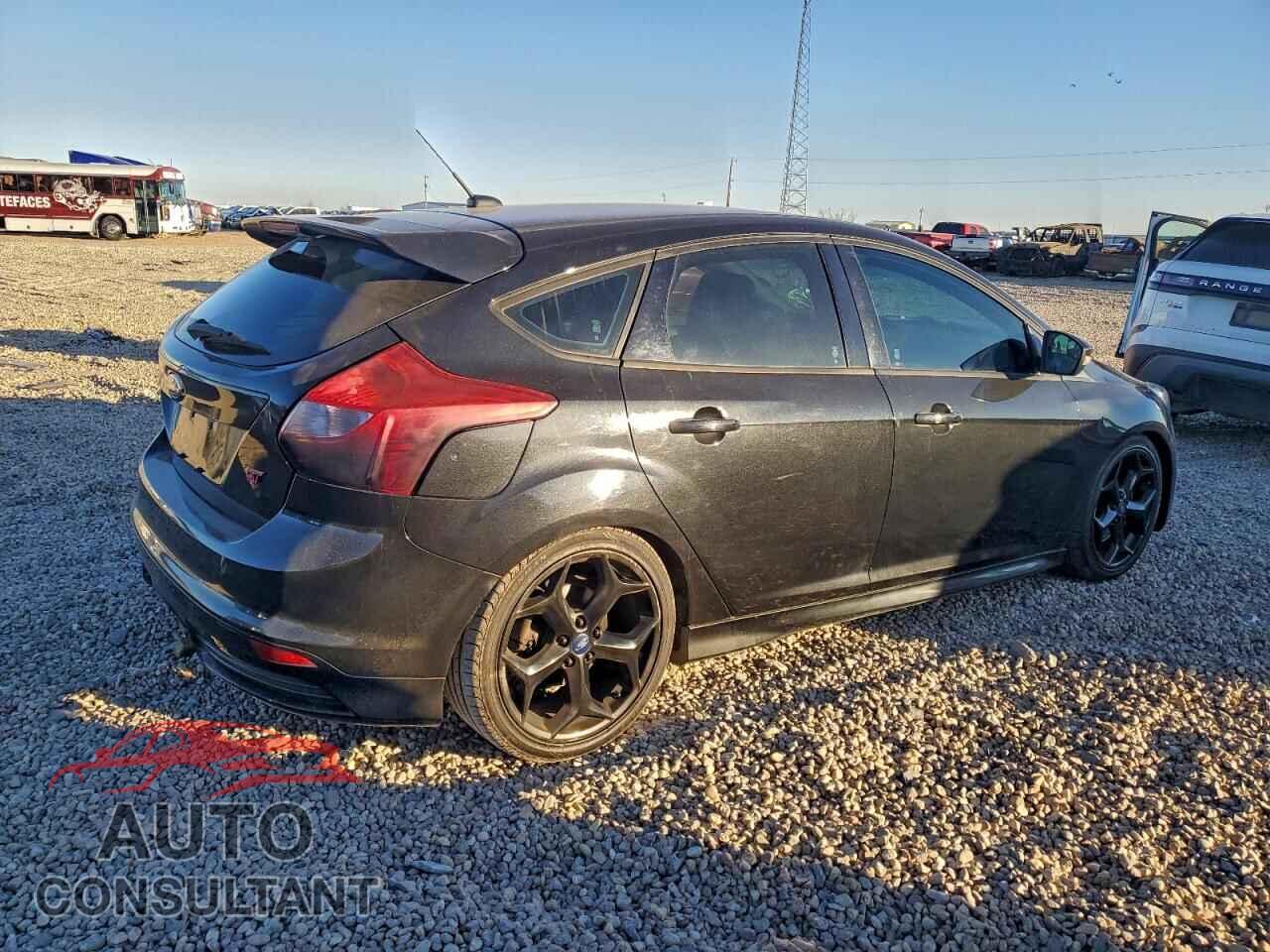 FORD FOCUS 2013 - 1FADP3L92DL319547