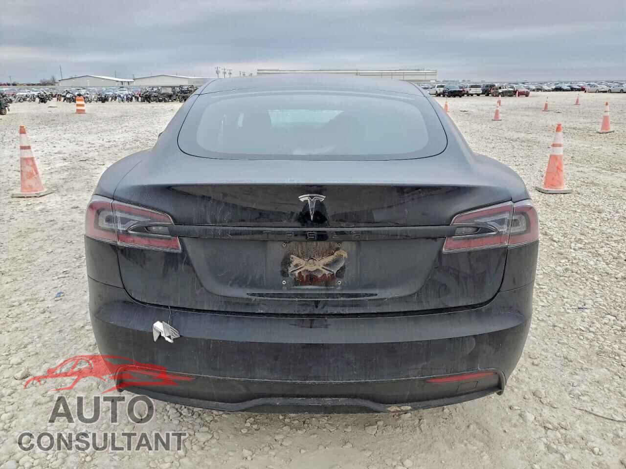 TESLA MODEL S 2021 - 5YJSA1E50MF454692