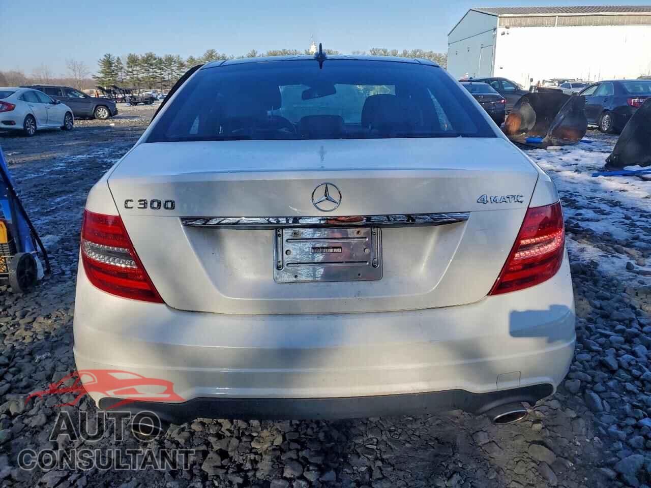 MERCEDES-BENZ C-CLASS 2012 - WDDGF8BB0CR211988