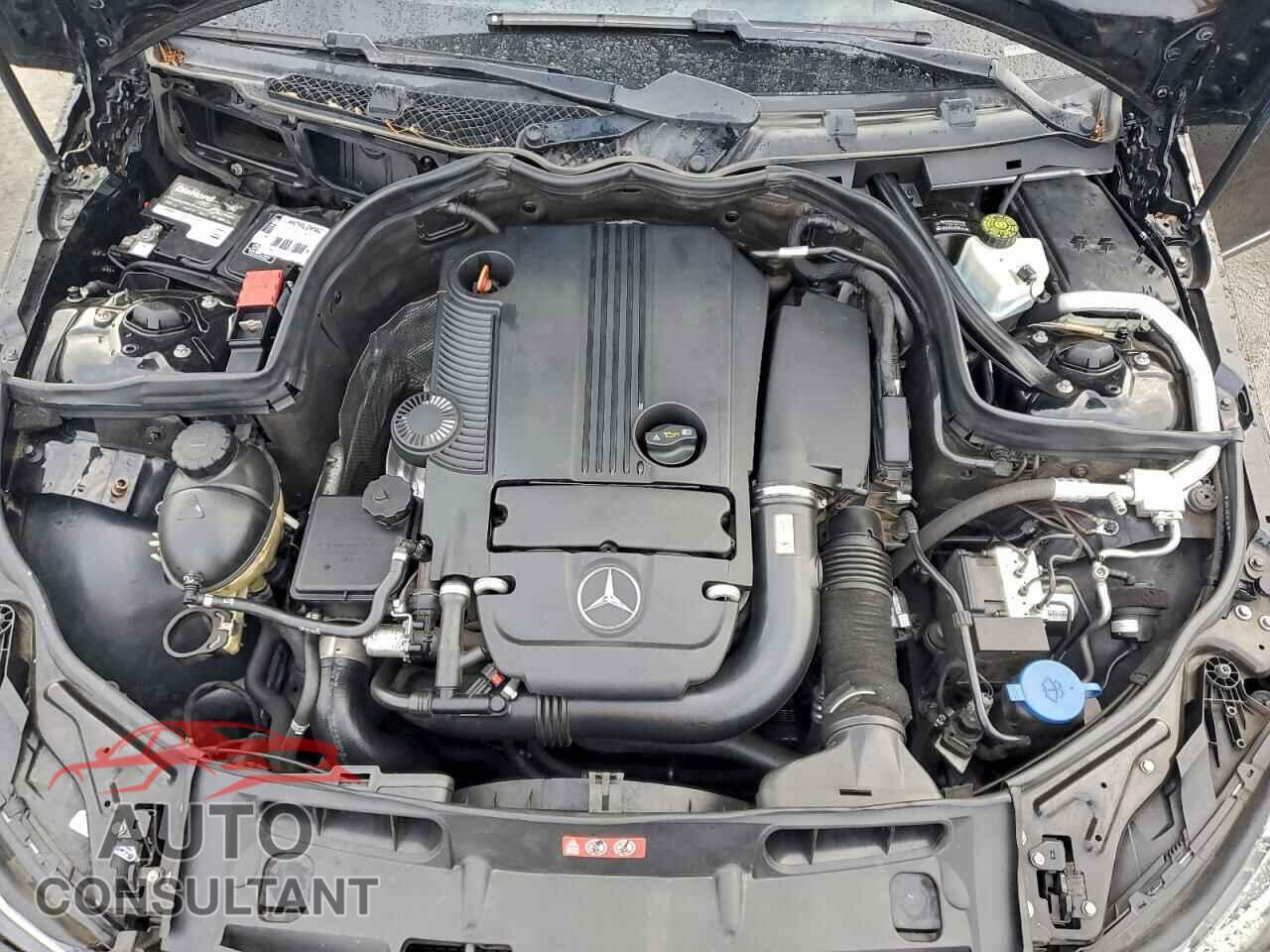 MERCEDES-BENZ C-CLASS 2014 - WDDGF4HB3EA966988