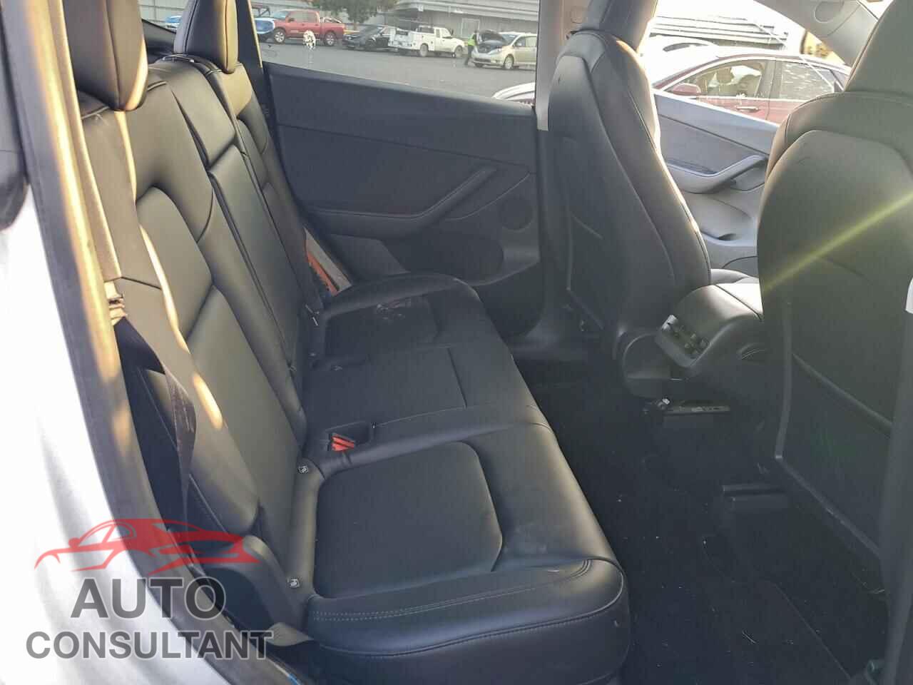 TESLA MODEL Y 2022 - 7SAYGDEE4NF403260