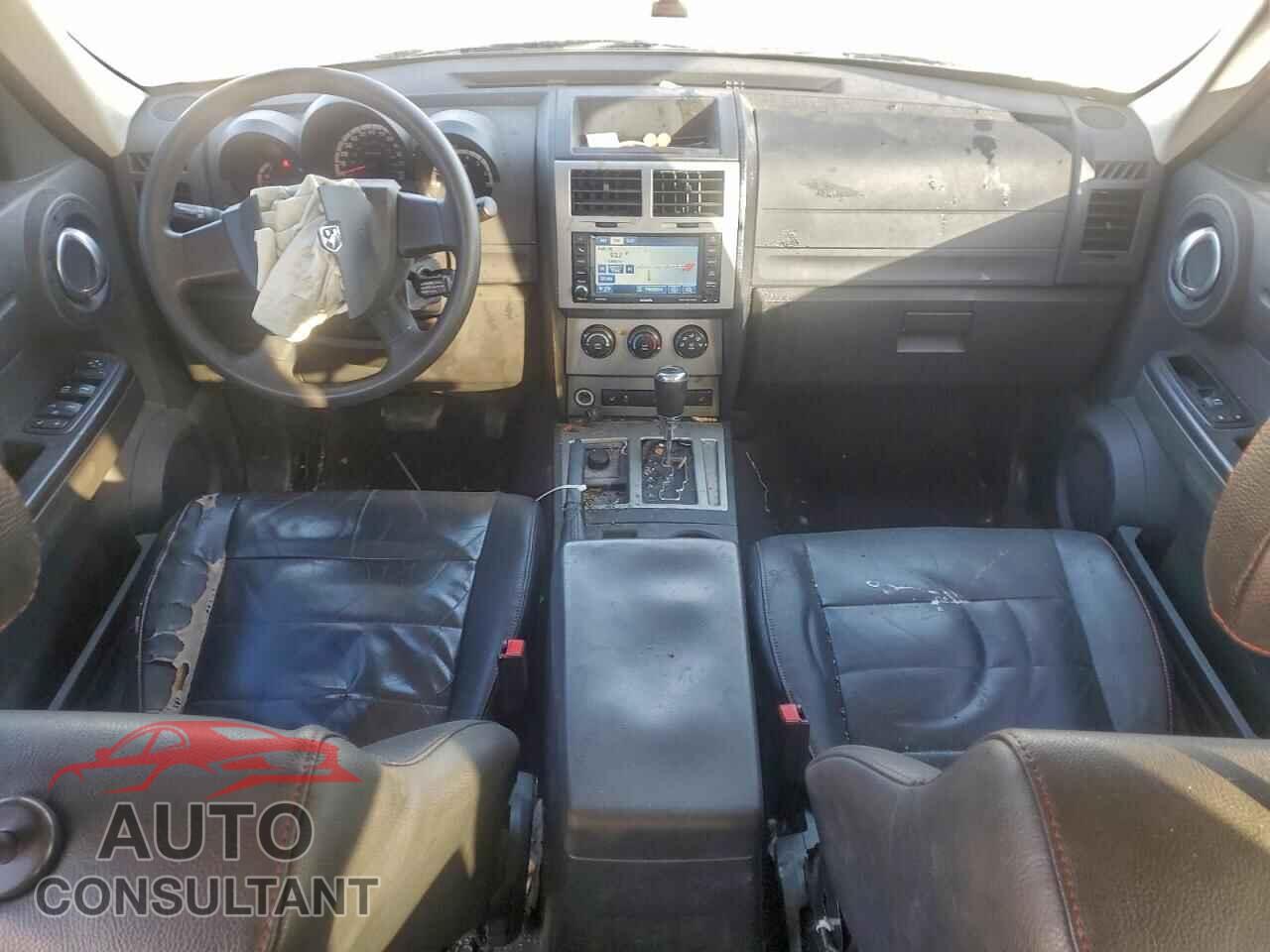 DODGE NITRO 2011 - 1D4PU4GX2BW607341