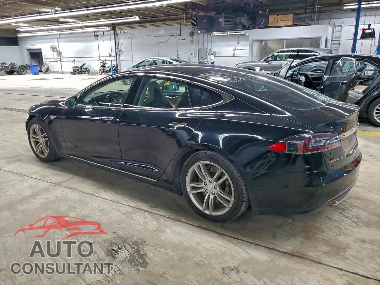 TESLA MODEL S 2013 - 5YJSA1CN9DFP10668