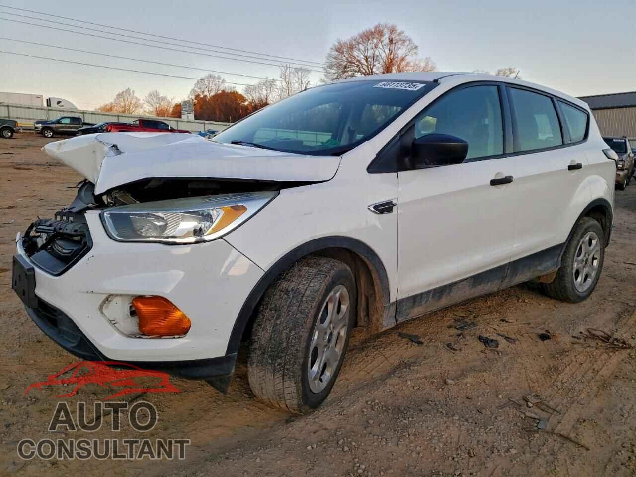 FORD ESCAPE 2017 - 1FMCU0F77HUB57126