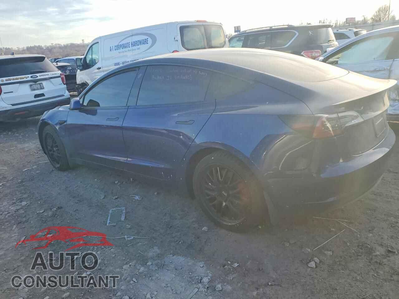 TESLA MODEL 3 2023 - 5YJ3E1EC0PF608846