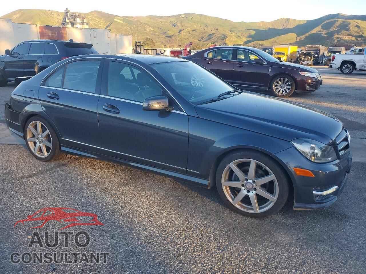 MERCEDES-BENZ C-CLASS 2014 - WDDGF4HB1EA917465