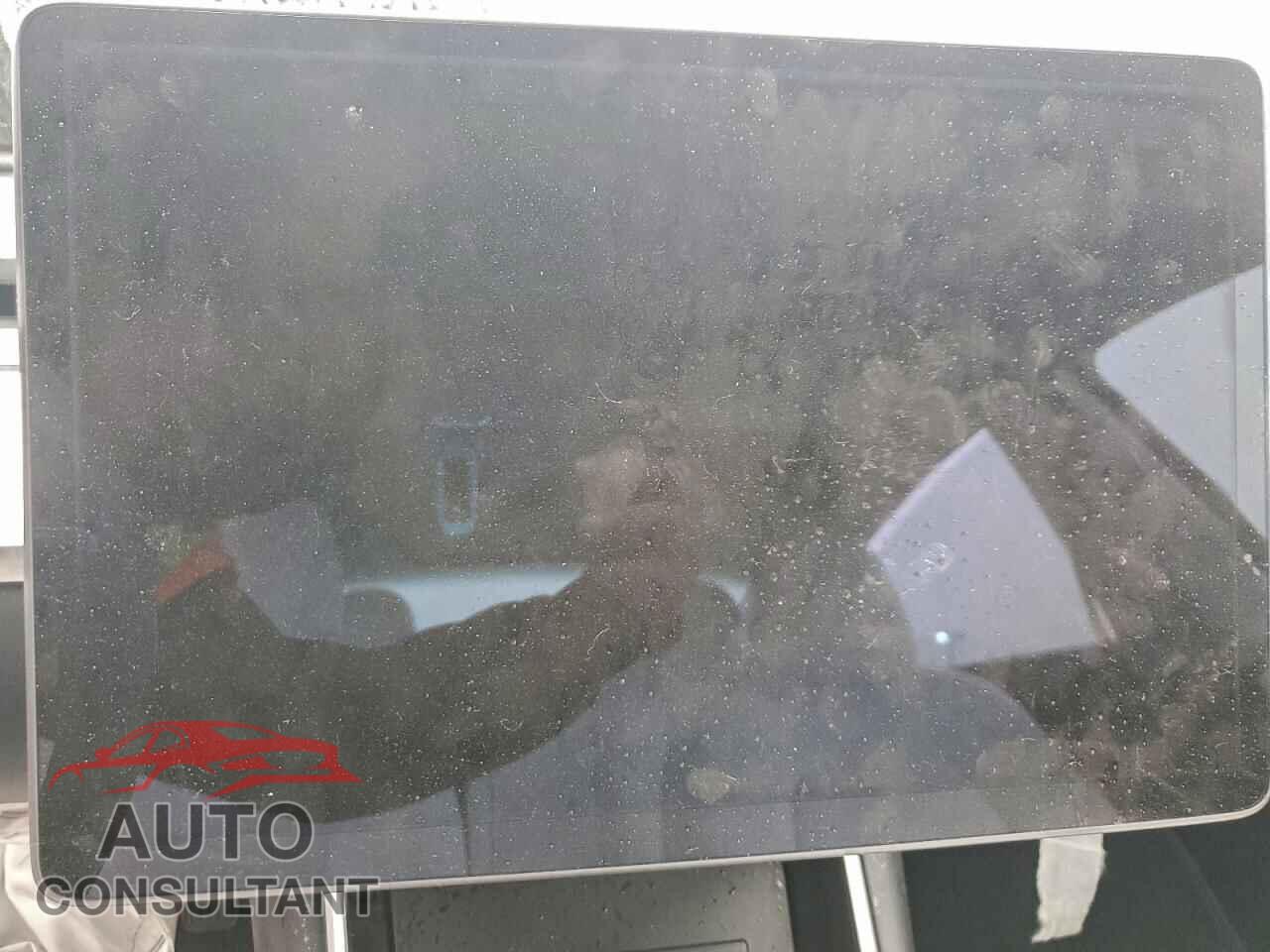 TESLA MODEL 3 2018 - 5YJ3E1EB2JF097302