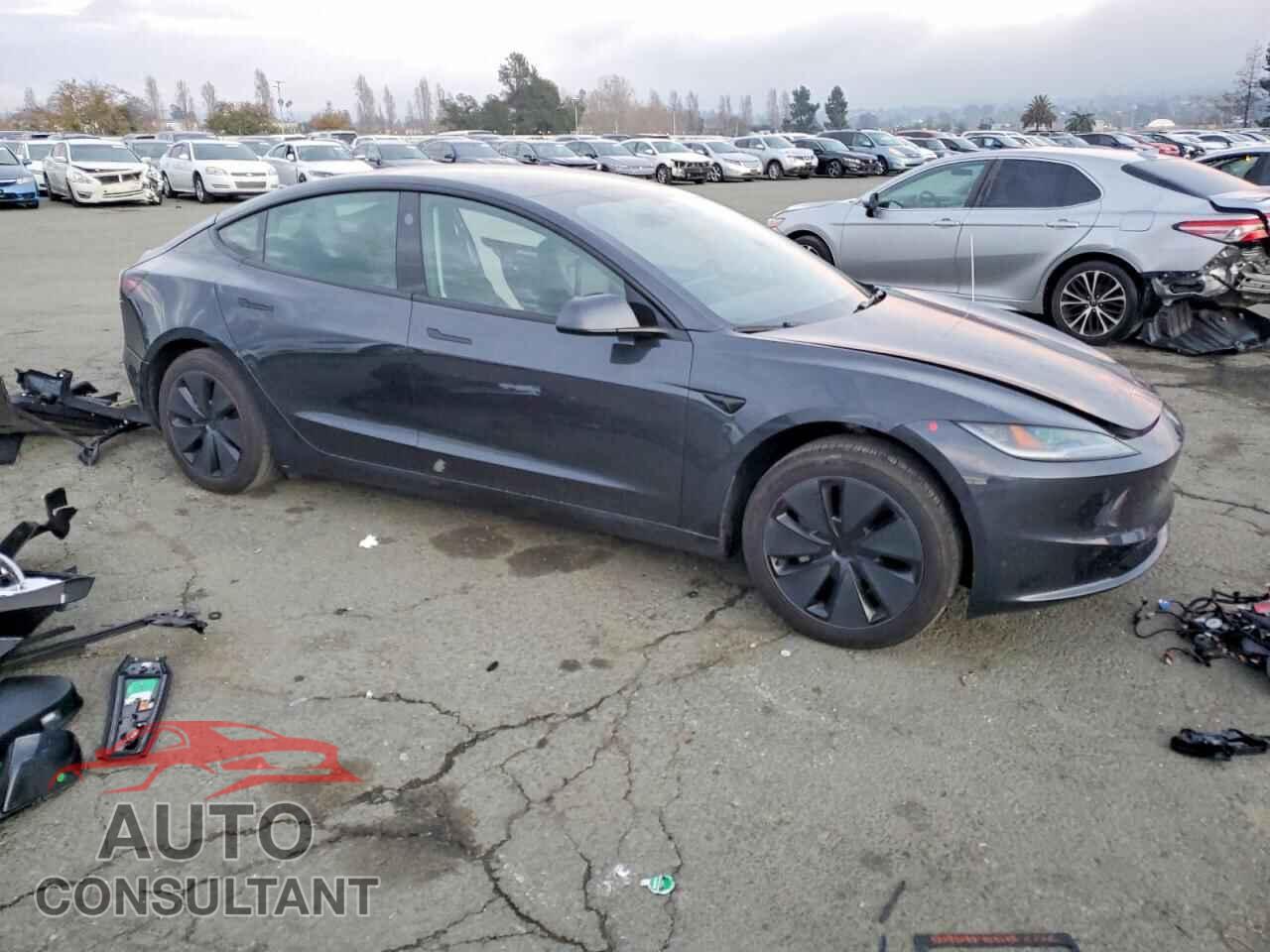 TESLA MODEL 3 2024 - 5YJ3E1EA5RF866992