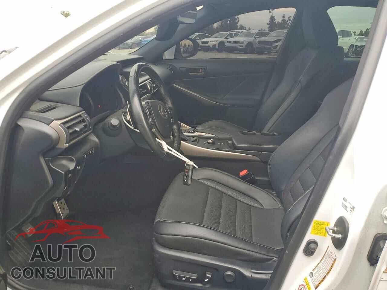 LEXUS IS 2017 - JTHBA1D29H5059049