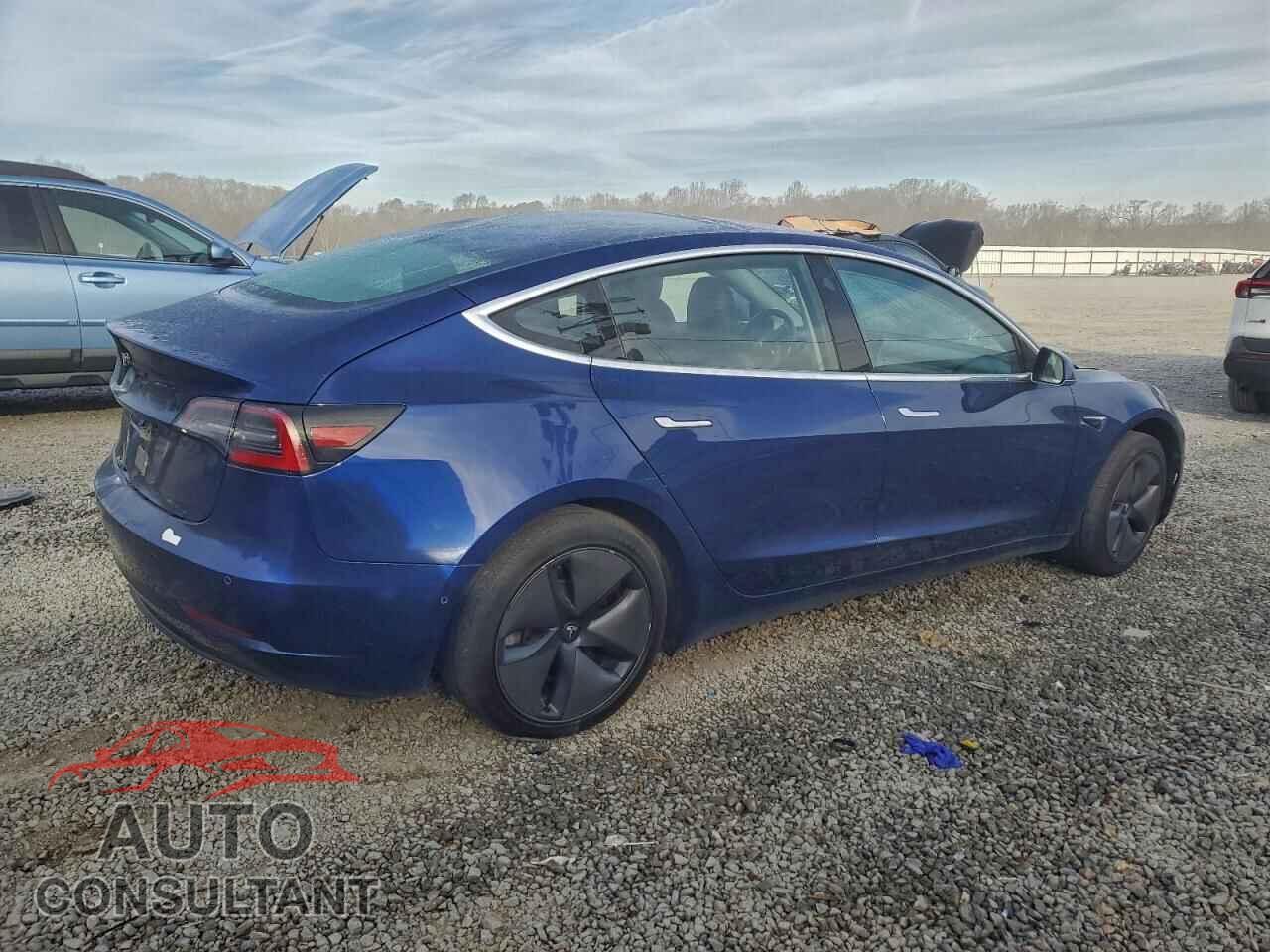TESLA MODEL 3 2018 - 5YJ3E1EA0JF032553