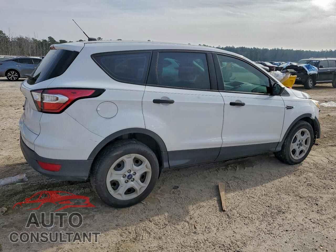 FORD ESCAPE 2017 - 1FMCU0F72HUD56343