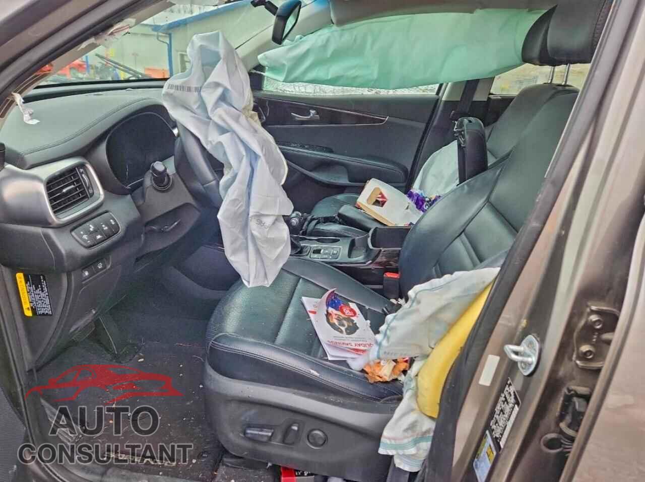KIA SORENTO 2018 - 5XYPHDA5XJG367671
