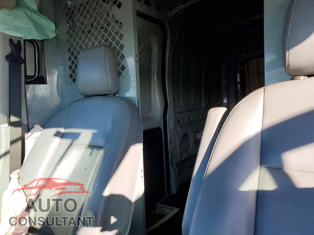FORD TRANSIT 2019 - 1FTYR2CM0KKA39357