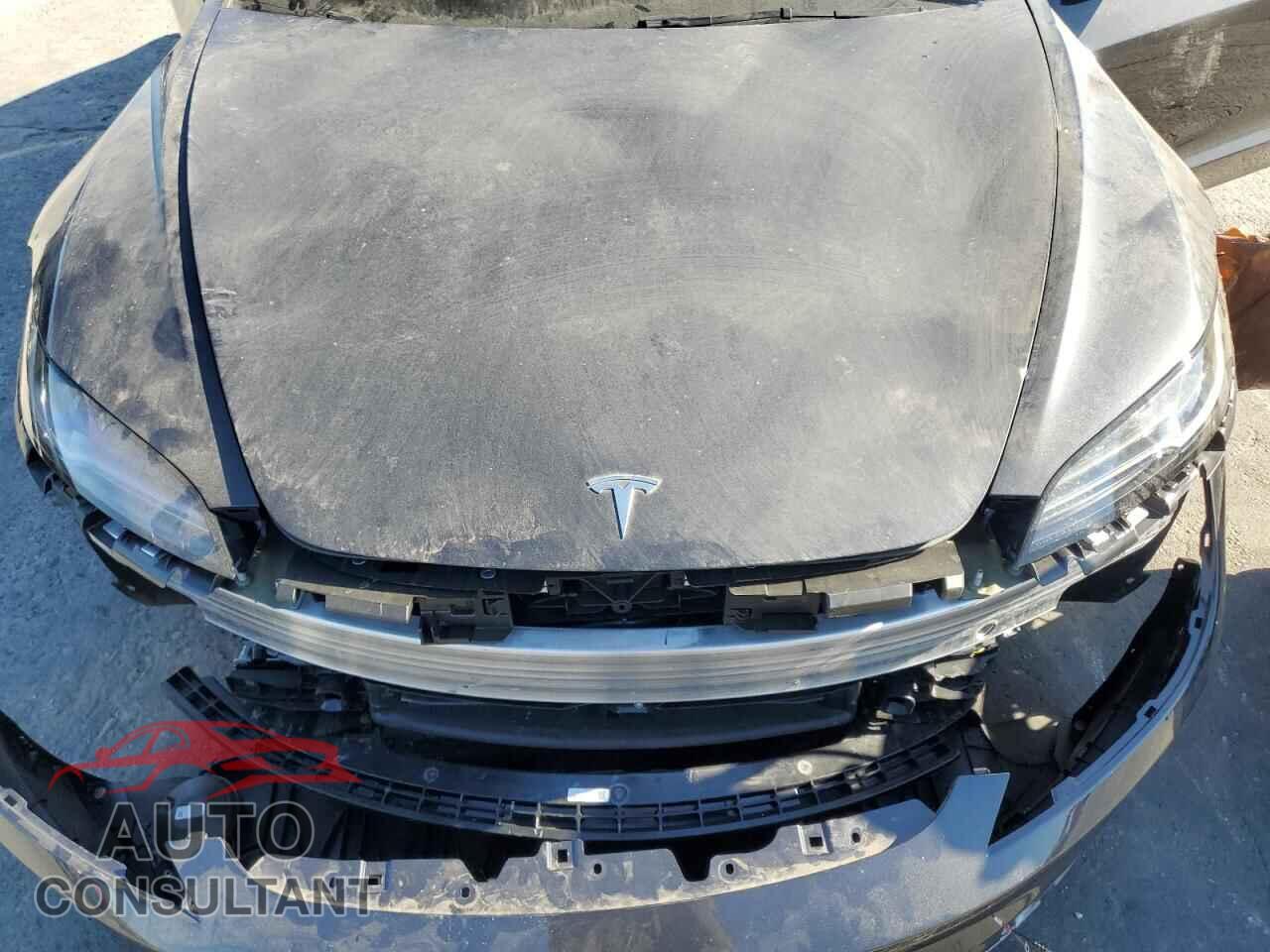 TESLA MODEL 3 2025 - 5YJ3E1EA7SF994057