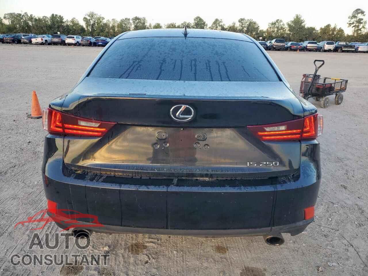 LEXUS IS 2014 - JTHBF1D24E5019930