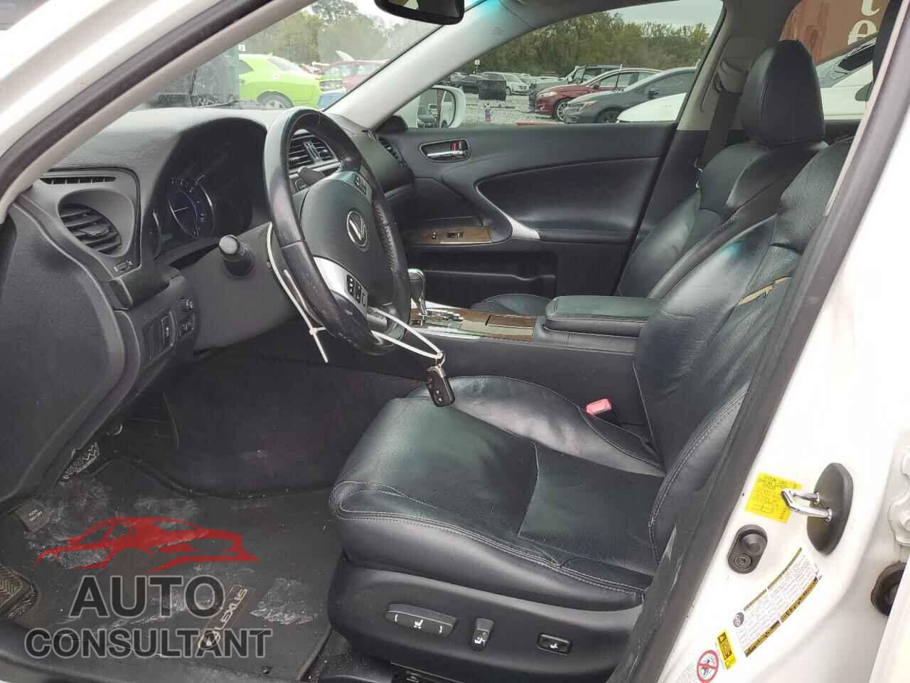 LEXUS IS 2013 - JTHBF5C22D5187864